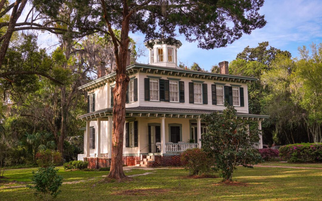 Weekend Retreat in Monticello: Vintage Treasures and The Porch Delight